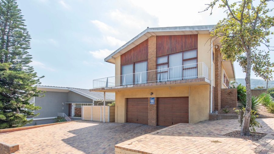 5 Bedroom Property for Sale in Avondale Western Cape